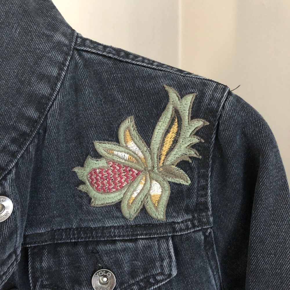Cropped Denim Jacket - Picture 2 of 4